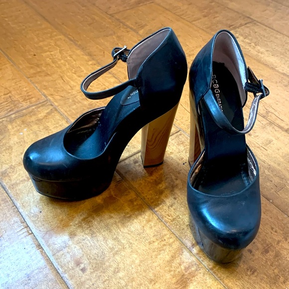 Platform heels - Picture 1 of 3